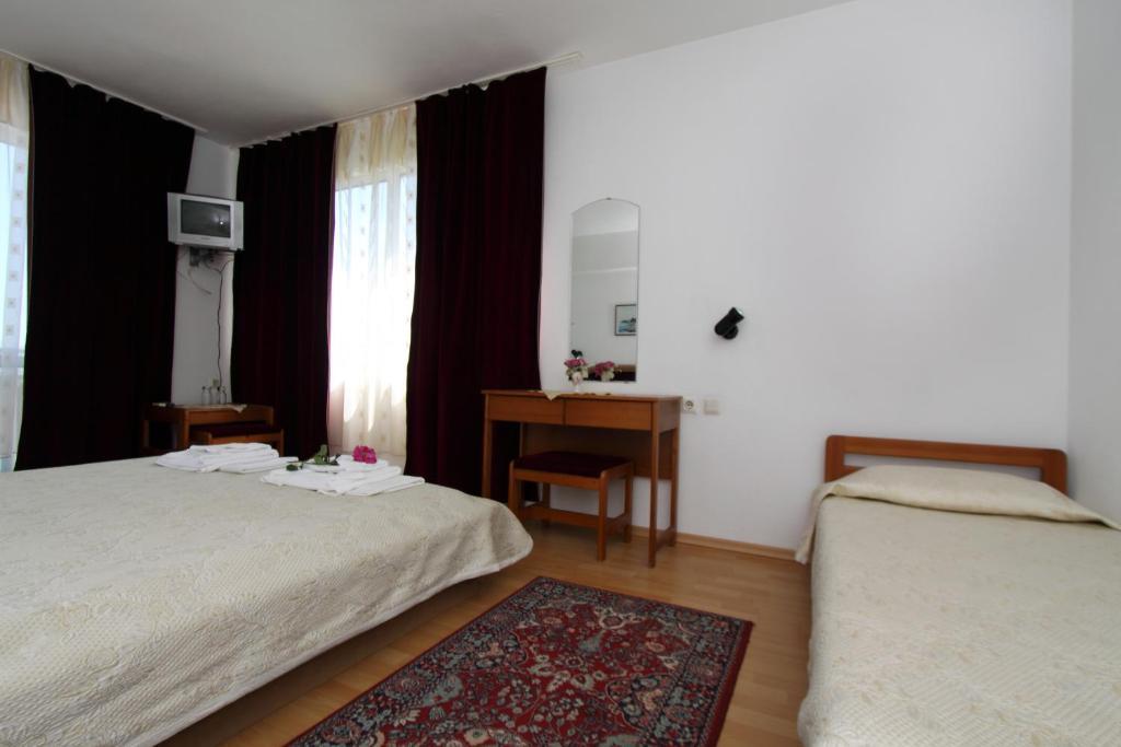 Family Hotel Verona Sozopol Værelse billede