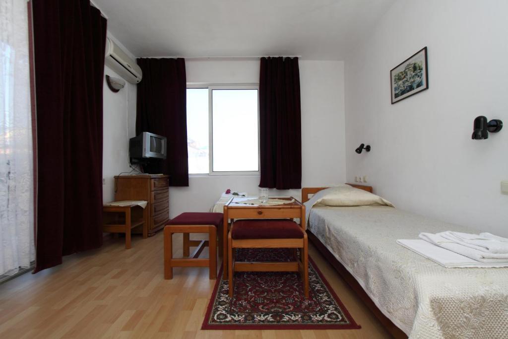 Family Hotel Verona Sozopol Værelse billede