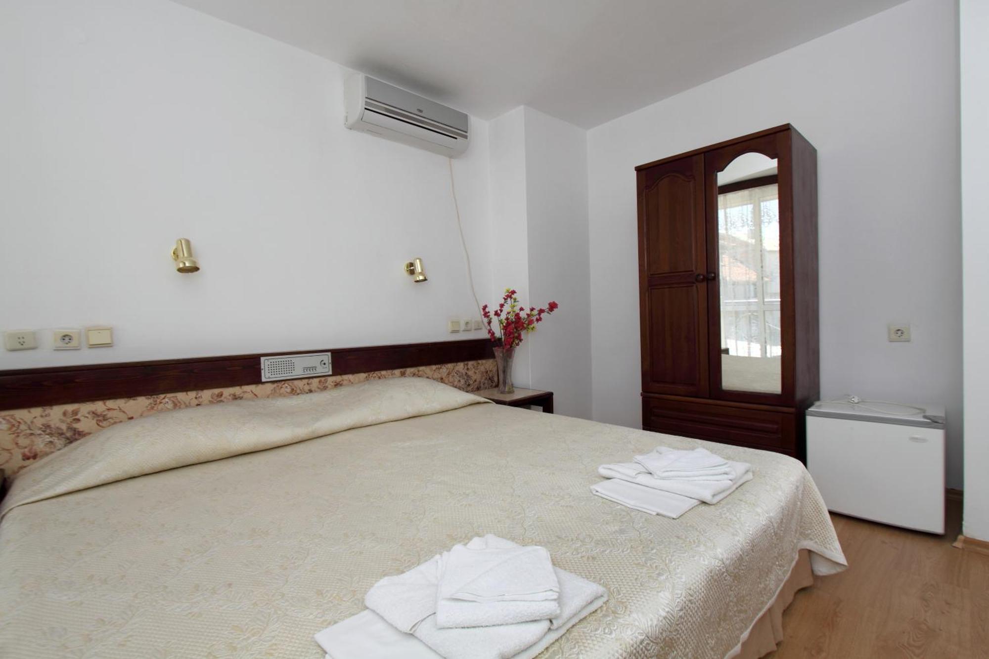 Family Hotel Verona Sozopol Eksteriør billede